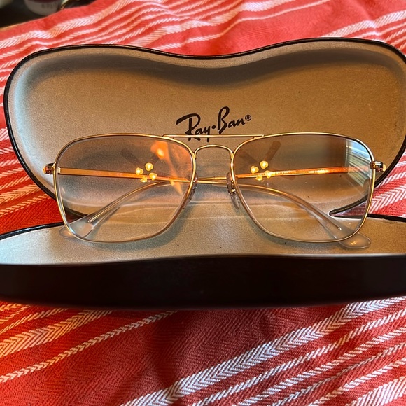 Ray-Ban Accessories - Almost new Ray-Ban gold aviator prescription glasses
